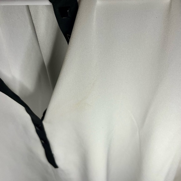 Kenneth Cole Reaction Blouse - Picture 2 of 8